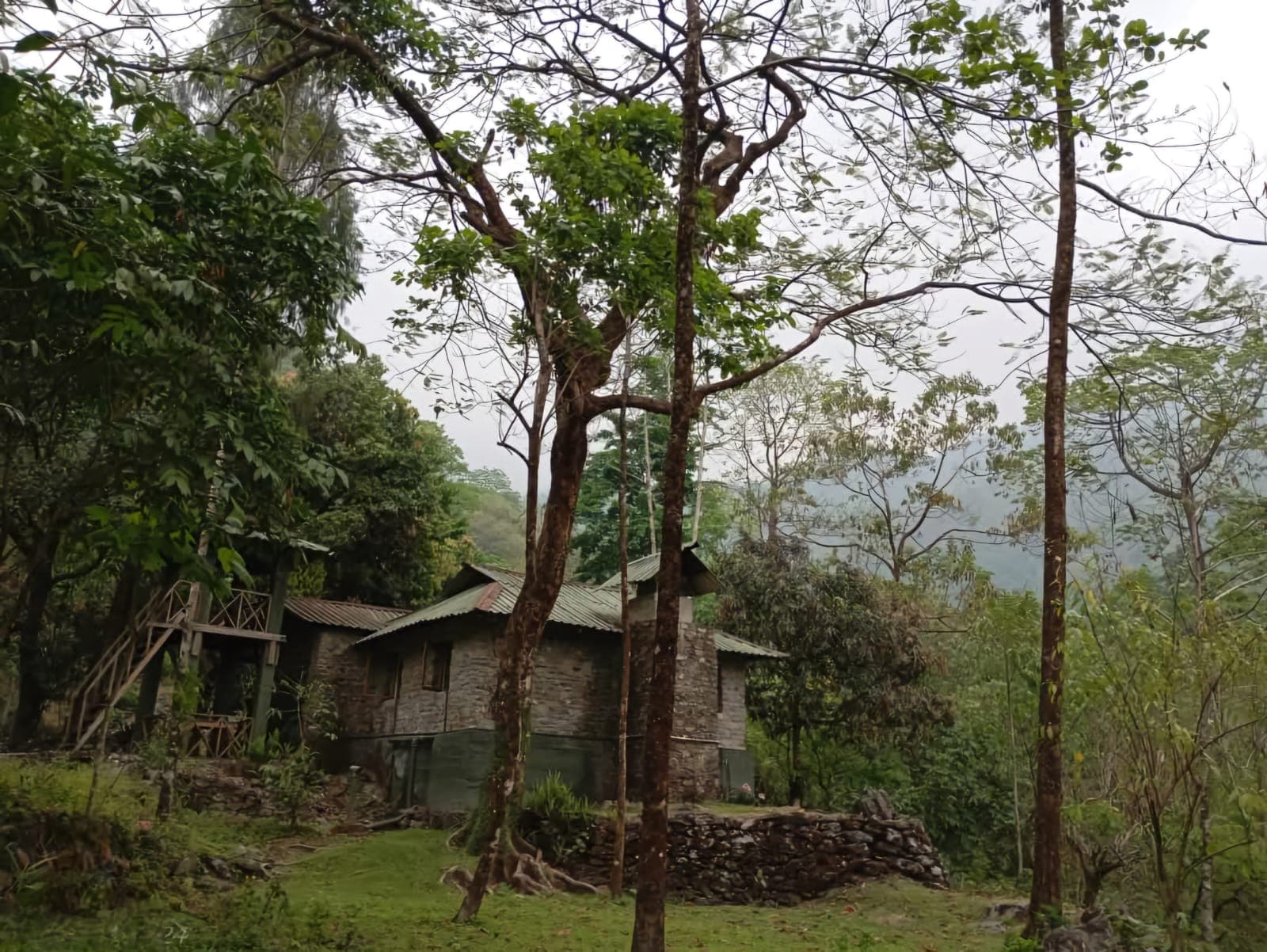 Dhipdhara Waterfall stay - Thumbnail 3