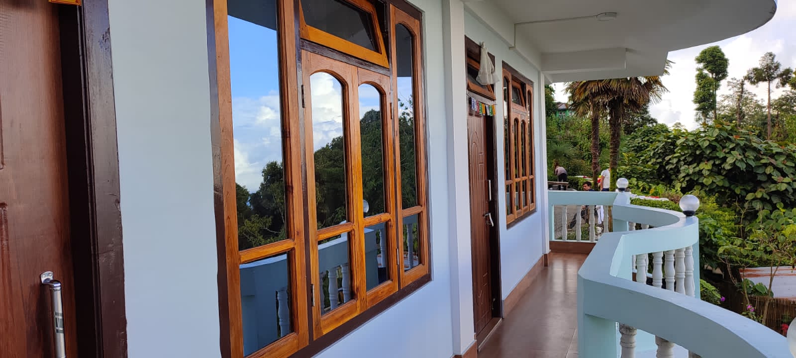 Tinchuley Mist Villa Homestay - Thumbnail 2